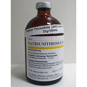 Vial with the name Natriumthiosulfate.