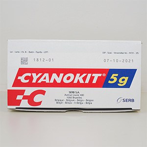 Medication box with the name Cyanokit.
